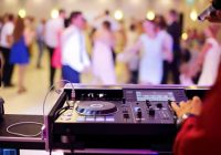 DJ  na wesele – idealny przewodnik zabawy